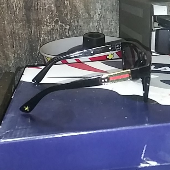 Gucci sunglasses - Picture 2 of 2